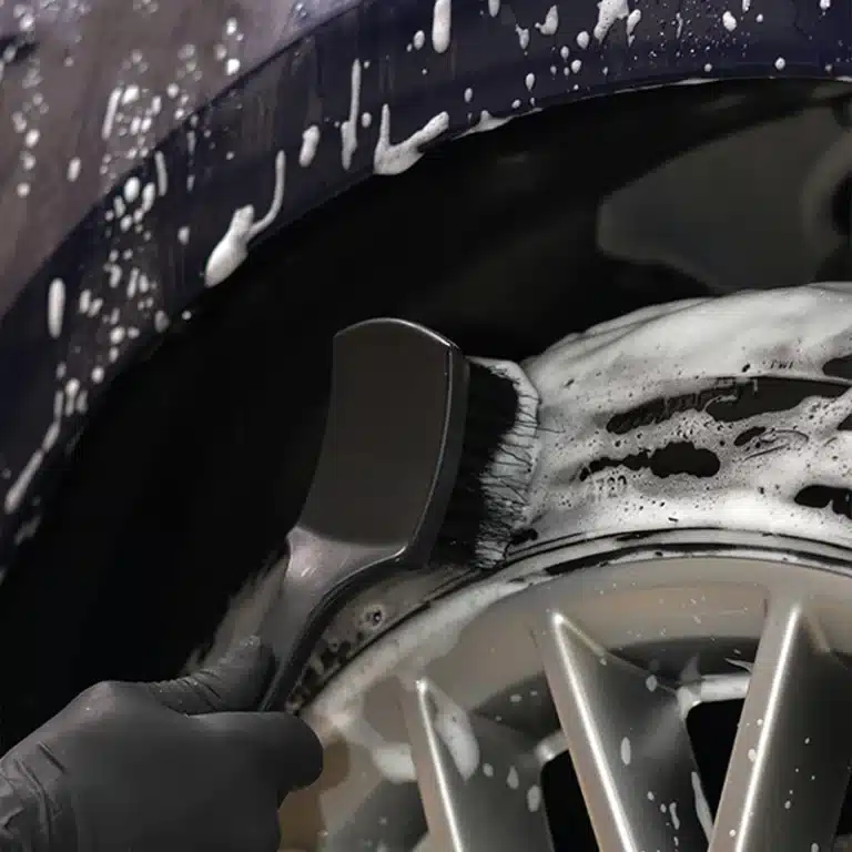 Brosse jante voiture